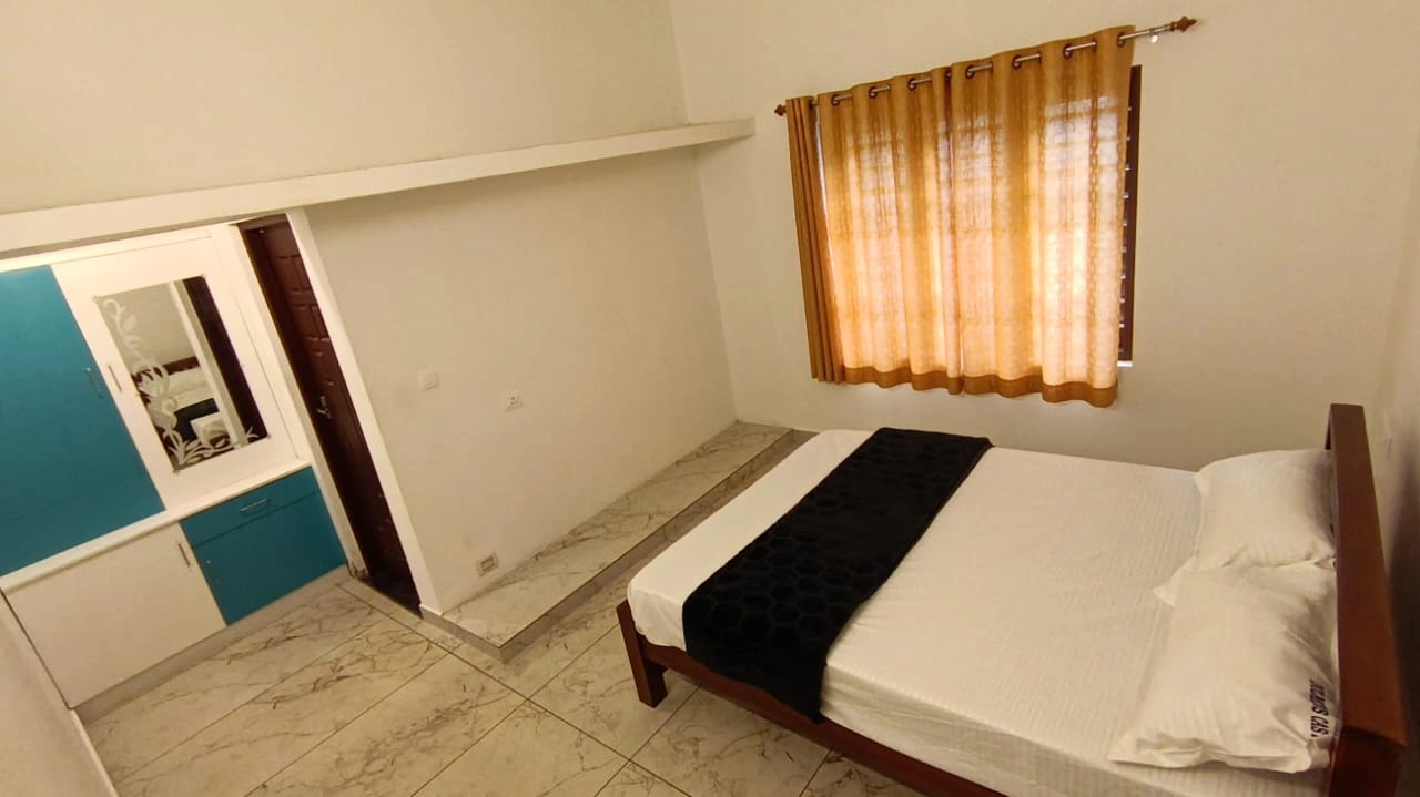 Executive Suite Bathroom